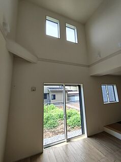 リビング吹き抜け