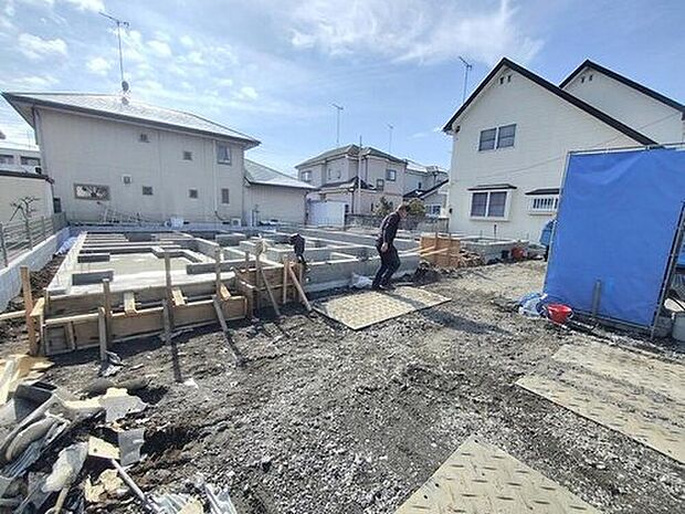 【現地外観写真】土日のご予約はもちろん、平日やお仕事のお時間に合わせてのご案内も実施しています。まずはお客様のご都合をお伺いさせて頂き、それに合う形で物件のご紹介をさせていただきます。お気軽にお問い合わせください。
