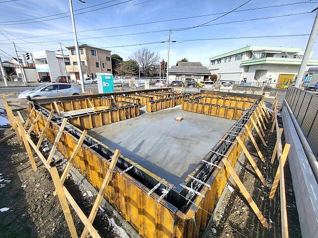 【現地外観写真】資料請求やモデルルームのご見学も即日対応させていただきます。「新築住宅供給戸数日本一」飯田グループホールディングスの物件をぜひ一度見に来てください。お気軽にお問い合わせください。