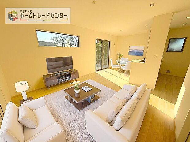 現況の物件写真に、CG による画像処理を行っています。家具、家電、照明器具、小物、カーテン、その他のイメージはCG です。