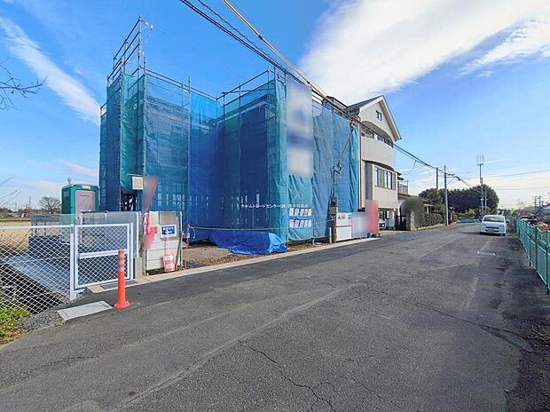 耐震等級最高等級の住宅性能評価書はもちろん、長期優良住宅の認定も受けた高性能な住宅です。長く、安心して住んでいただきたい、だからこそ厳しい第三者のチェックをお願いし、お客様に安心を届けます。