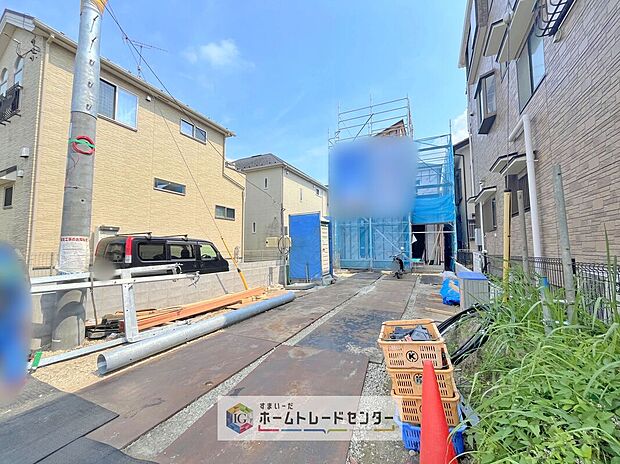 どのような建物が建つか、間取りの広さはどうかなど、気になる点は丁寧にご説明いたします。資料請求やご案内は即日対応いたします。土日や平日、お仕事終わりの時間など、ご都合に合わせてご案内いたします。