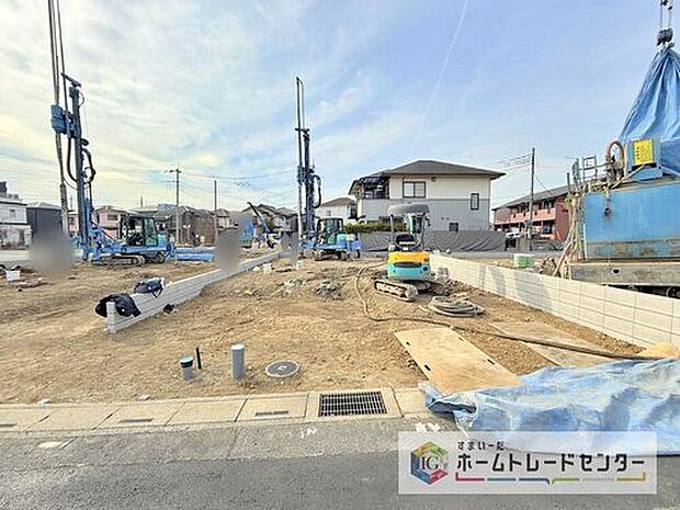 完成してからは見ることのできない、施工方法や構造をしっかりとご確認いただけるのが、建築中の住宅の大きなメリットです。専門知識を持ったスタッフがご説明させていただきます。お気軽にお問い合わせください。