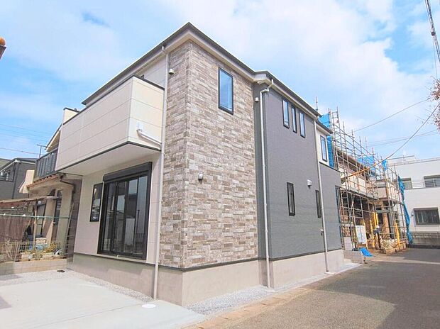 爽やかな青空と陽光に包まれる心地よい住空間。ネットでは分からない現地の魅力をぜひご覧ください。人生で大切なお住まいですので、ゆっくりとご見学ください。