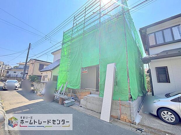 どのような建物が建つか、間取りの広さはどうかなど、気になる点は丁寧にご説明いたします。資料請求やご案内は即日対応いたします。土日や平日、お仕事終わりの時間など、ご都合に合わせてご案内いたします。