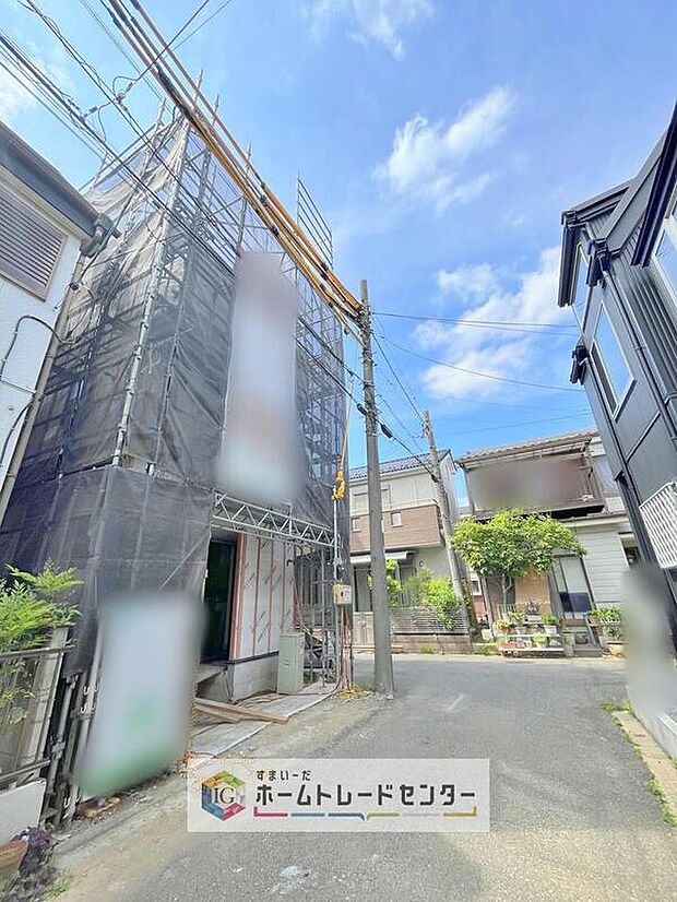 どのような建物が建つか、間取りの広さはどうかなど、気になる点は丁寧にご説明いたします。資料請求やご案内は即日対応いたします。土日や平日、お仕事終わりの時間など、ご都合に合わせてご案内いたします。