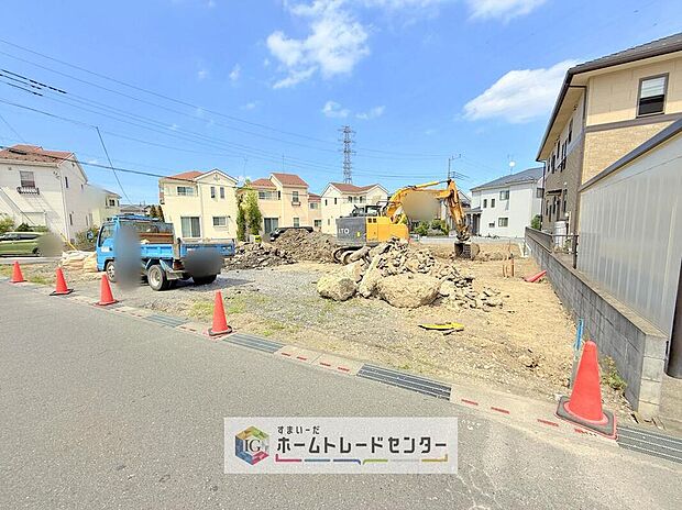 どのような建物が建つか、間取りの広さはどうかなど、気になる点は丁寧にご説明いたします。資料請求やご案内は即日対応いたします。土日や平日、お仕事終わりの時間など、ご都合に合わせてご案内いたします。