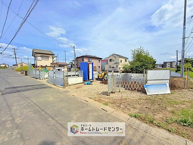 どのような建物が建つか、間取りの広さはどうかなど、気になる点は丁寧にご説明いたします。資料請求やご案内は即日対応いたします。土日や平日、お仕事終わりの時間など、ご都合に合わせてご案内いたします。