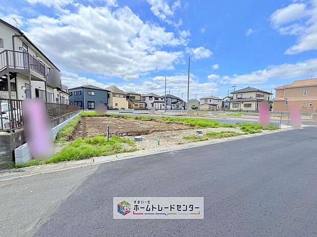 どのような建物が建つか、間取りの広さはどうかなど、気になる点は丁寧にご説明いたします。資料請求やご案内は即日対応いたします。土日や平日、お仕事終わりの時間など、ご都合に合わせてご案内いたします。
