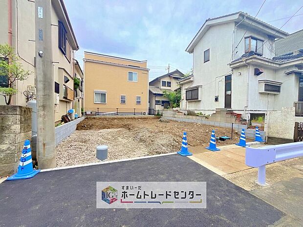 どのような建物が建つか、間取りの広さはどうかなど、気になる点は丁寧にご説明いたします。資料請求やご案内は即日対応いたします。土日や平日、お仕事終わりの時間など、ご都合に合わせてご案内いたします。
