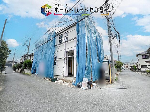 完成してからは見ることのできない、施工方法や構造をしっかりとご確認いただけるのが、建築中の住宅の大きなメリットです。専門知識を持ったスタッフがご説明させていただきます。お気軽にお問い合わせください。