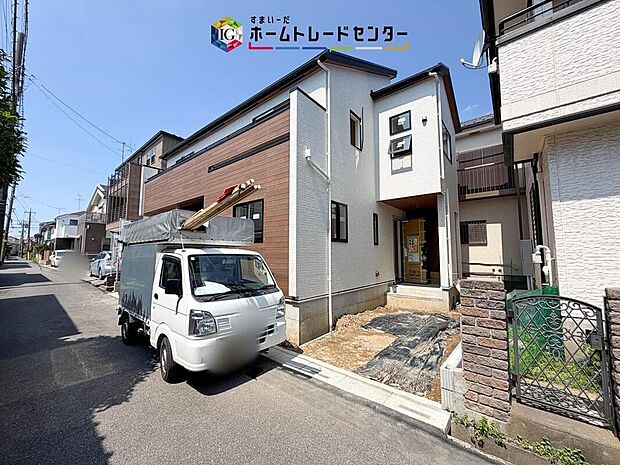 耐震等級最高等級の住宅性能評価書はもちろん、長期優良住宅の認定も受けた高性能な住宅です。長く、安心して住んでいただきたい、だからこそ厳しい第三者のチェックをお願いし、お客様に安心を届けます。