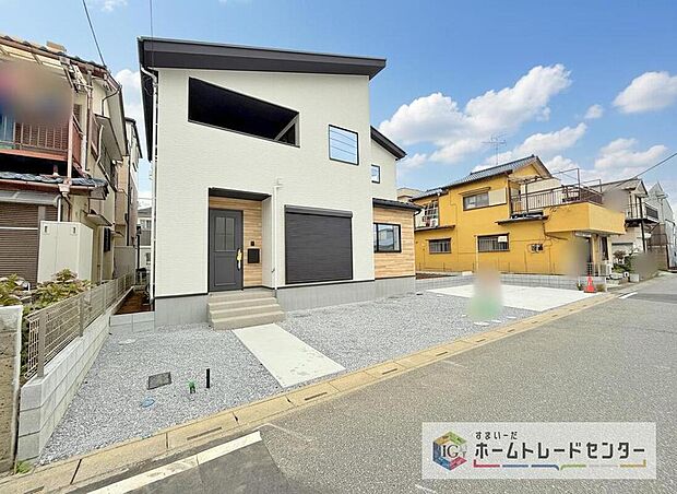 【【現地外観写真】】資料請求やご見学は即日対応可能♪陽当りや通風など住みやすさの工夫が満載。資料に載っていない街並みや周辺環境は、ぜひ現地で実際にお確かめください。