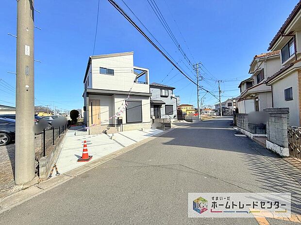 【前面道路含む現地写真】土日のご予約はもちろん、平日やお仕事のお時間に合わせてのご案内も実施しています。まずはお客様のご都合をお伺いさせて頂き、それに合う形で物件のご紹介をさせていただきます。お気軽にお問い合わせください。