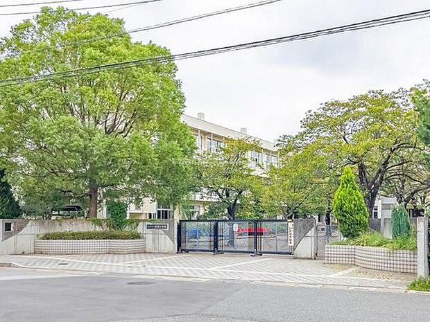 春日部市立豊春小学校（約560m）