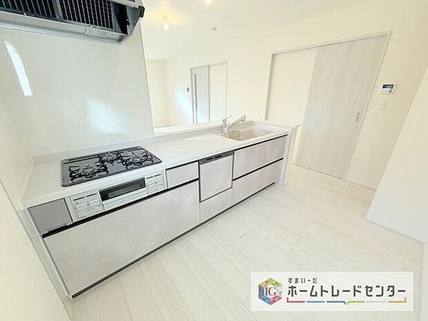 【キッチン】れば、より美味しい食事が創れそうです。そしてお料理好きなお子様が育つかも、もちろん片付けもみんなでできます。