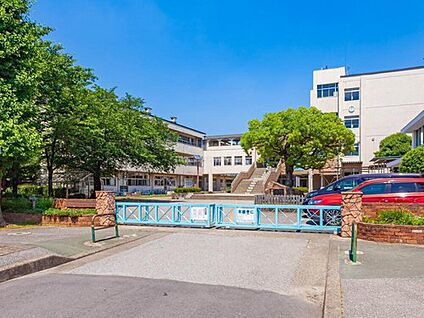 越谷市立蒲生南小学校 850m 　(徒歩11分)
