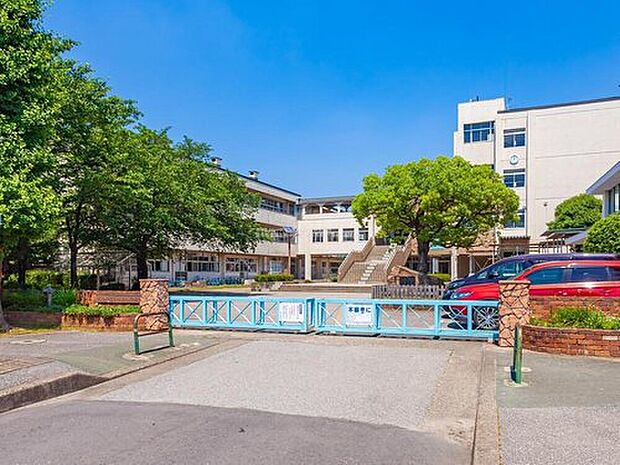 越谷市立蒲生南小学校（約850m）