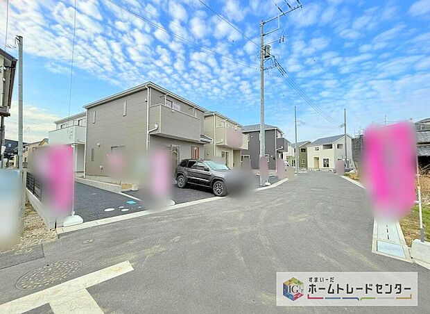 【前面道路含む現地写真】土日のご予約はもちろん、平日やお仕事のお時間に合わせてのご案内も実施しています。まずはお客様のご都合をお伺いさせて頂き、それに合う形で物件のご紹介をさせていただきます。お気軽にお問い合わせください。