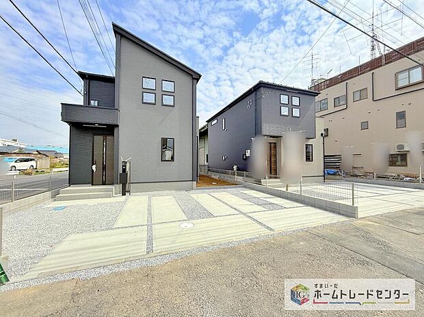 【現地外観写真】爽やかな青空と陽光に包まれる心地よい住空間。ネットでは分からない現地の魅力をぜひご覧ください。人生で大切なお住まいですので、ゆっくりとご見学ください。