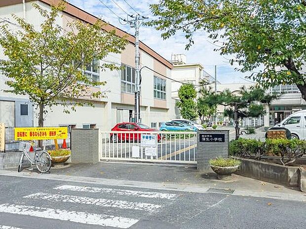 越谷市立蒲生小学校（約500m）