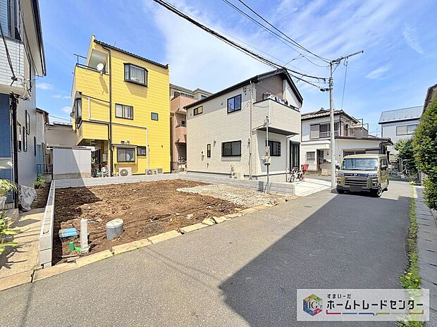 【前面道路含む現地写真】土日のご予約はもちろん、平日やお仕事のお時間に合わせてのご案内も実施しています。まずはお客様のご都合をお伺いさせて頂き、それに合う形で物件のご紹介をさせていただきます。お気軽にお問い合わせください。
