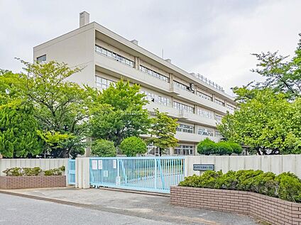 春日部市立藤塚小学校 1100ｍ(徒歩14分)