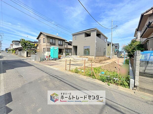 【前面道路含む現地写真】土日のご予約はもちろん、平日やお仕事のお時間に合わせてのご案内も実施しています。まずはお客様のご都合をお伺いさせて頂き、それに合う形で物件のご紹介をさせていただきます。お気軽にお問い合わせください。