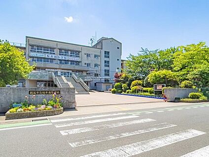 越谷市立桜井南小学校 500ｍ(徒歩7分)