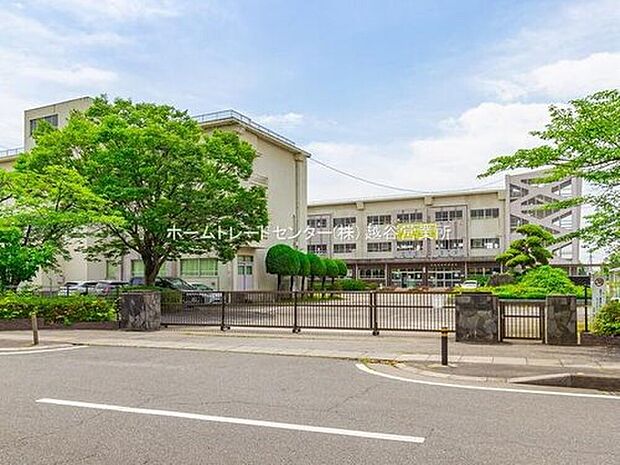 杉戸町立西小学校（約1,600m）
