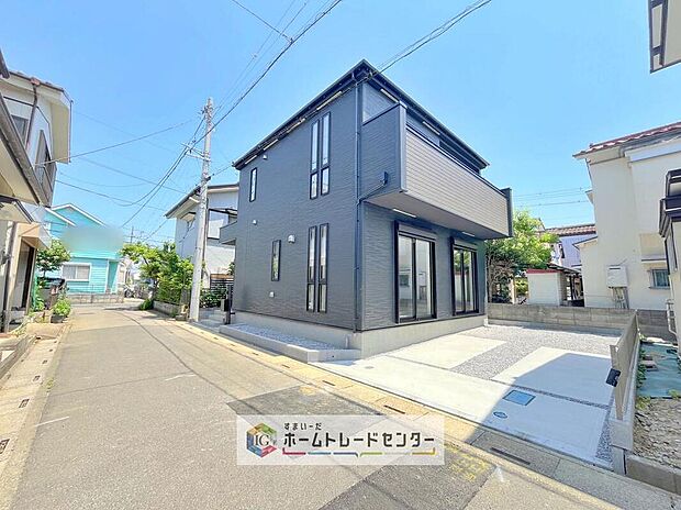 【現地外観写真】爽やかな青空と陽光に包まれる心地よい住空間。ネットでは分からない現地の魅力をぜひご覧ください。人生で大切なお住まいですので、ゆっくりとご見学ください。