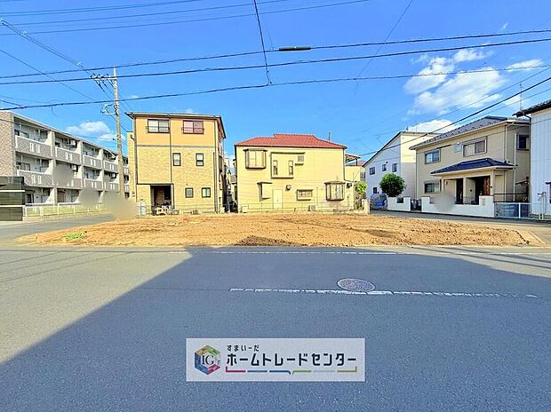 【現地外観写真】敷地広々35坪超!カースペース2台分確保!角地ならではの開放感で陽当りも良好です♪