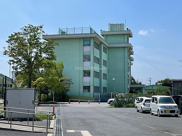 幸手市立さくら小学校（約1,100m）