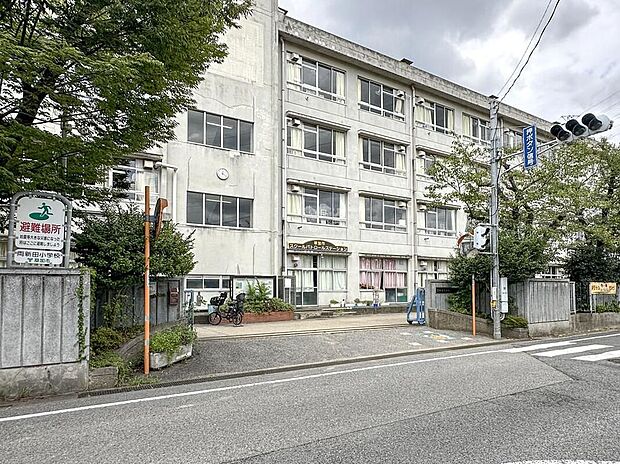 草加市立両新田小学校（約400m）
