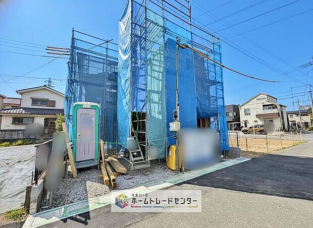 【現地外観写真】完成してからは見ることのできない、施工方法や構造をしっかりとご確認いただけるのが、建築中の住宅の大きなメリットです。専門知識を持ったスタッフがご説明させていただきます。お気軽にお問い合わせください。