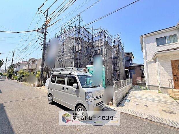【現地写真】どのような建物が建つか、間取りの広さはどうかなど、気になる点は丁寧にご説明いたします。資料請求やご案内は即日対応いたします。土日や平日、お仕事終わりの時間など、ご都合に合わせてご案内いたします。