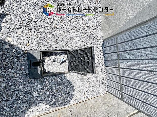 【【外水栓】】バーベキューなど、お庭でアウトドアを楽しむ方にとっては、外に水栓があれば家の中から水を運び出す手間が省けます。洗車の際にも便利です♪