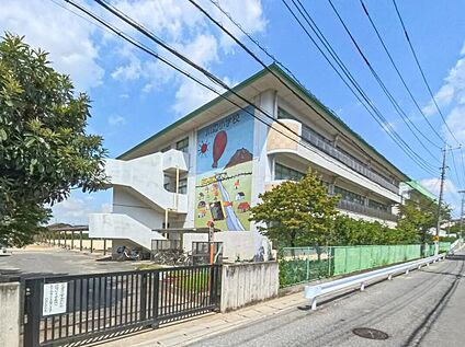 春日部市立川辺小学校 1200ｍ(徒歩15分)