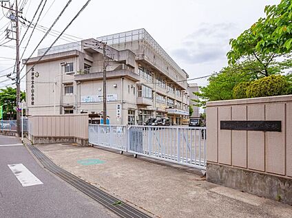 草加市立小山小学校 660ｍ(徒歩9分)