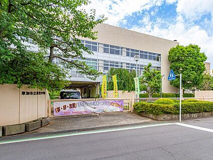 草加市立長栄小学校 1130m(徒歩15分)