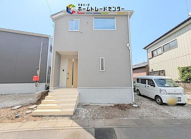 【現地外観写真】全体的に開放感があり、建物自体も開口部を多く設けておりますので、明るさと風通しの良さは自信をもってお勧めできます。両方とも建物の見栄えはもちろん、機能にも大きく影響いたしますので大切なポイントです。