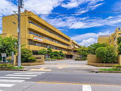 越谷市立中央中学校 2300m(徒歩29分)