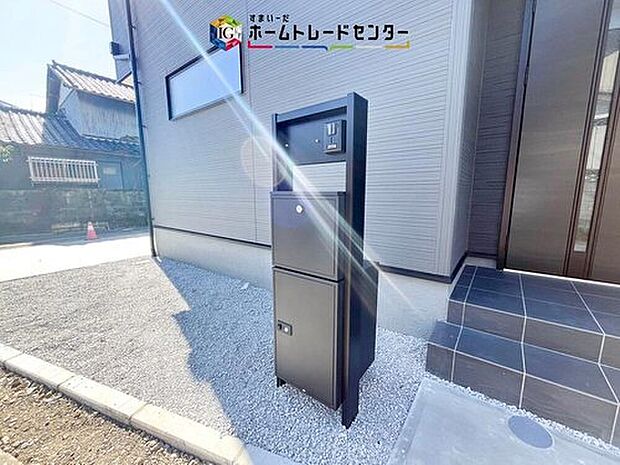 【【宅配BOX】】戸建用の宅配ボックスを設置。通販でのお買い物などお荷物が届く予定があっても時間を気にせず外出できるので大変便利です。
