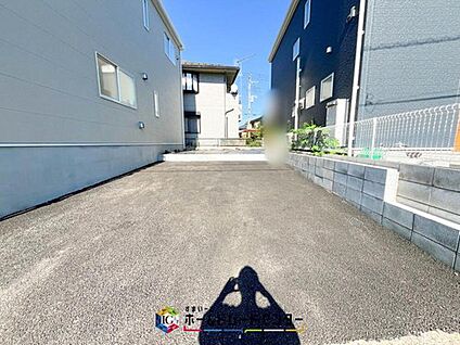 【敷地内駐車場】