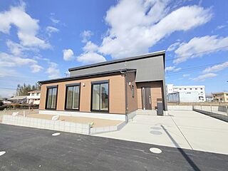 LiGNAGE　藤岡市下栗須第1期　全３棟 外観