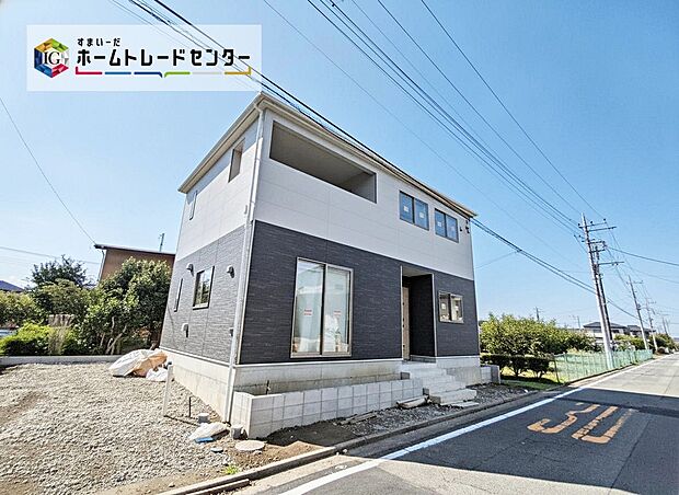 この街で暮らしたくなる魅力が満載。利便性と自然、周辺環境の心地よさは写真や文章では伝えきれません。日々の動線や採光、周辺施設との距離感まで、ぜひ現地でご体感ください。現地（2026年7月）撮影