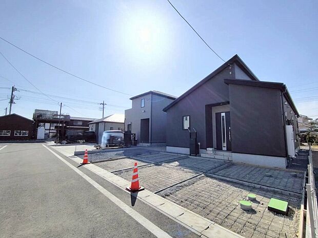 【前面道路含む現地写真】6号棟