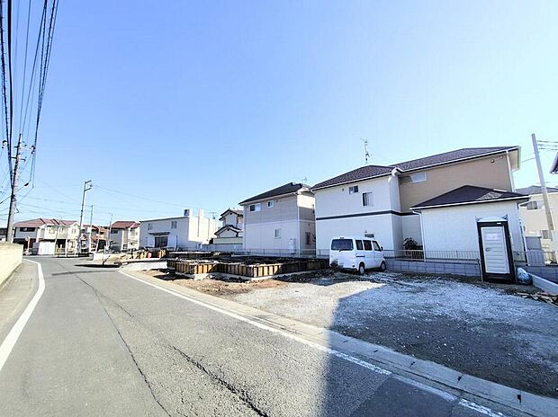 【前面道路含む現地写真】◆当日のご見学予約も承ります。同じものは２つとない「夢のマイホーム」との出会いが待っているかもしれません。