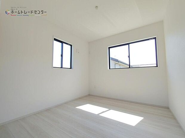 【リビング以外の居室】◆風通しも良く、陽当たりもたっぷり確保した部屋になっています♪