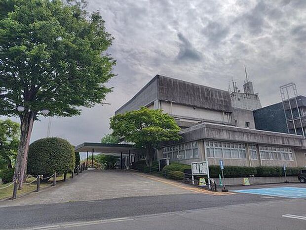 渋川市役所(約1,880m)